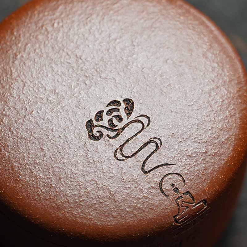 Small Yixing Zisha Tea Leaf Jar in Raw Ore Coarse Sand Clay with Seal Script Carving