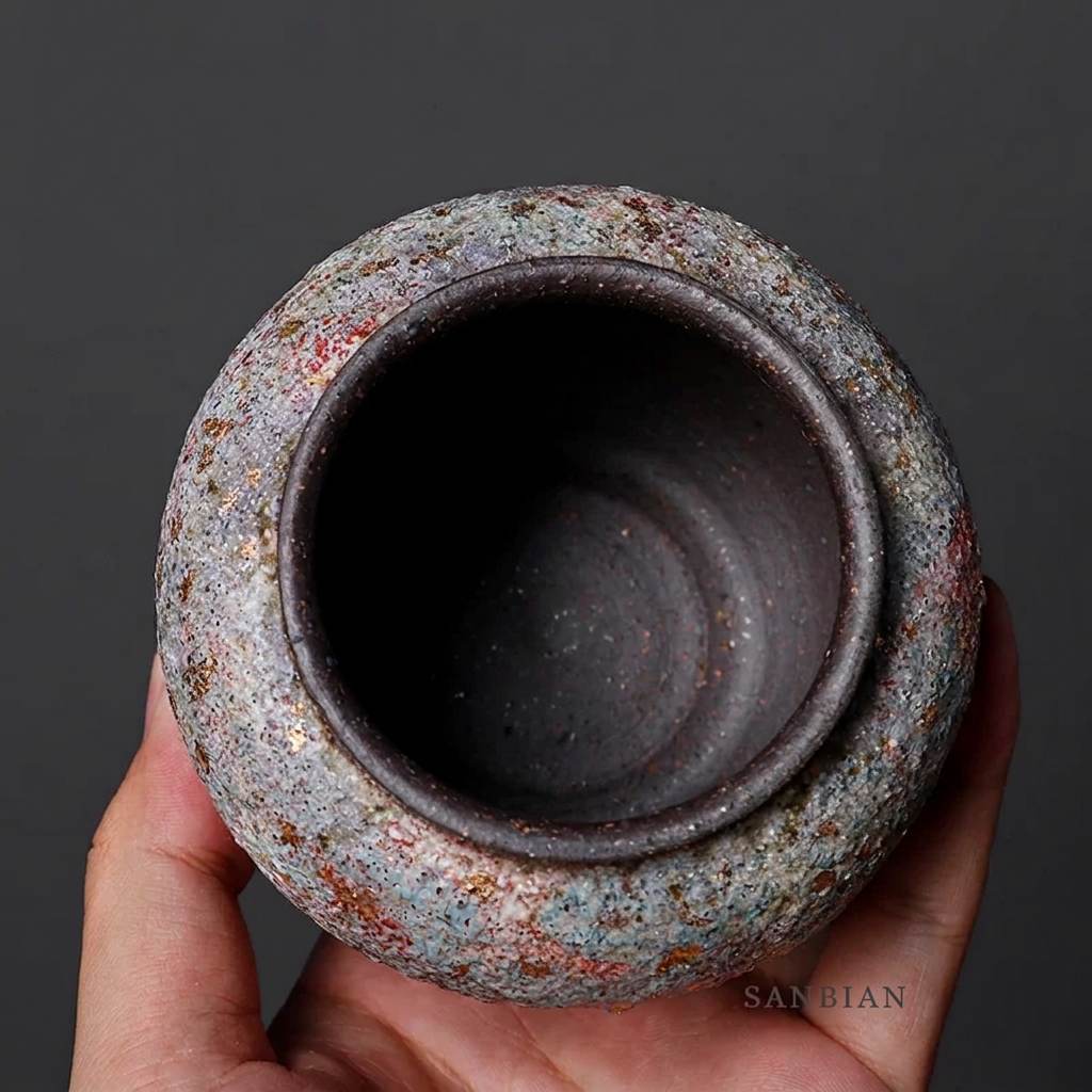 Why a Handmade Ceramic Tea Storage Jar with a Cork Lid Works So Well for Daily Loose Leaf Tea