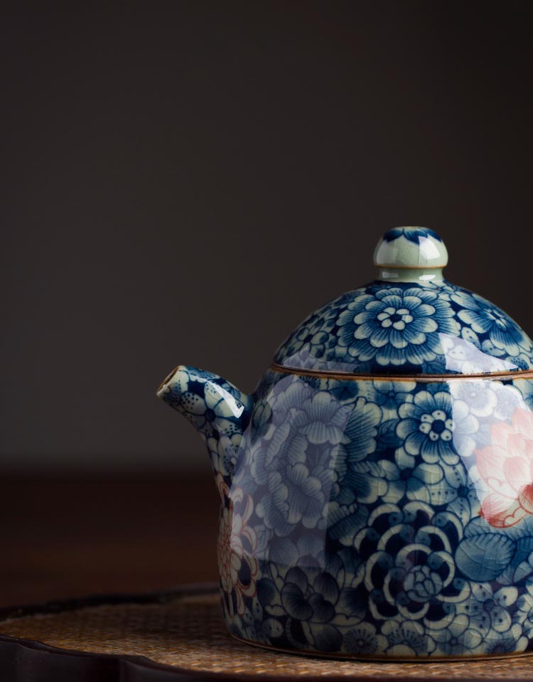 Exquisite Hand-Painted Blue and White Subglaze Teapot from Jingdezhen