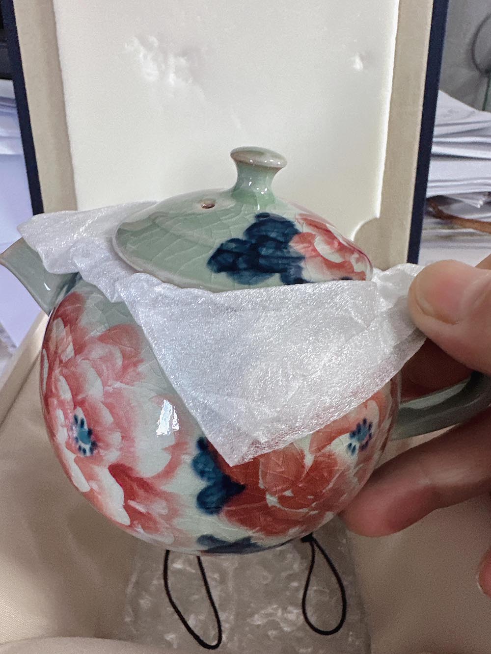 Exquisite Hand-Painted Peony Teapot – Jingdezhen Underglaze Blue Artisan Craft