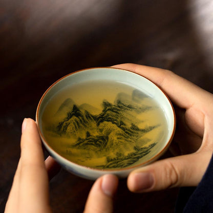 Exquisite Handcrafted Blue and White Porcelain Pu'er Tea Cup from Jingdezhen