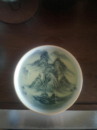 Exquisite Handcrafted Blue and White Porcelain Pu'er Tea Cup from Jingdezhen