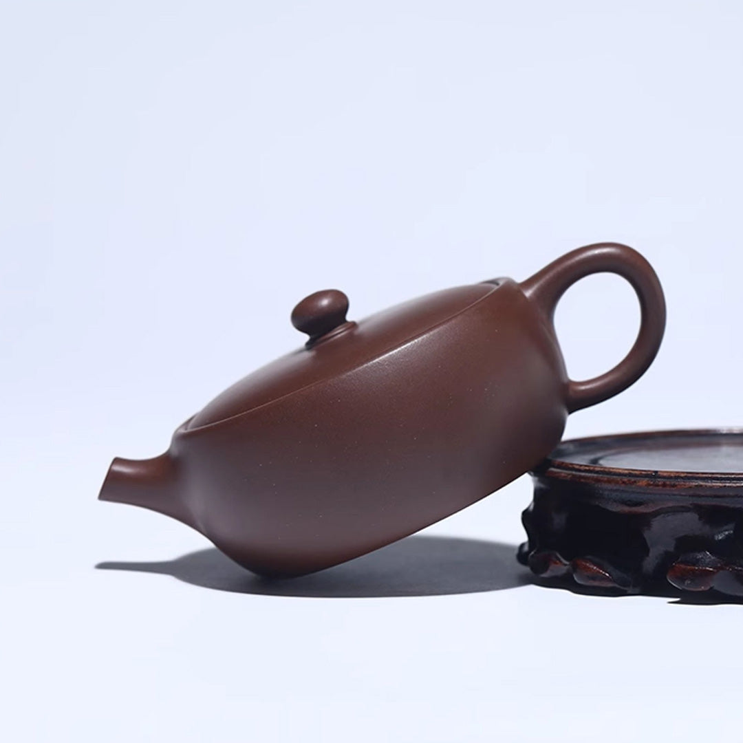 Handcrafted Yixing Zisha Flat Teapot – 170cc, Genuine Original Ore Purple Clay, Elegant and Functional