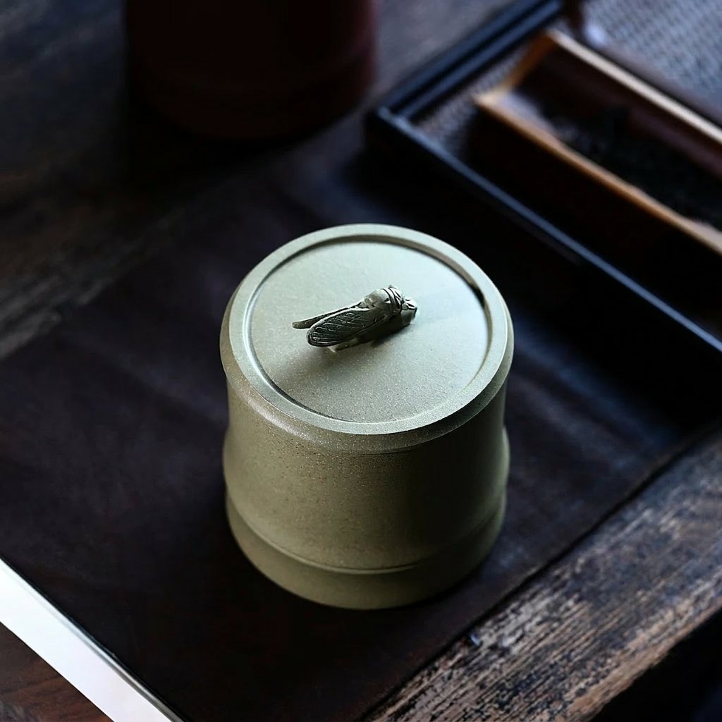 Handmade-Yixing-Zisha-Tea-Caddy-for-Loose-Leaf-Tea-Small_14