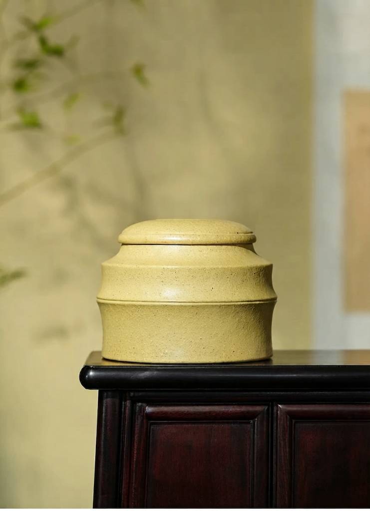 Handmade Yixing Zisha Tea Storage Jar in Natural Green Clay 300g Capacity