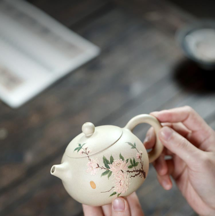 Ivory White Zisha Handmade Peony Xi Shi Teapot Set - 250cc