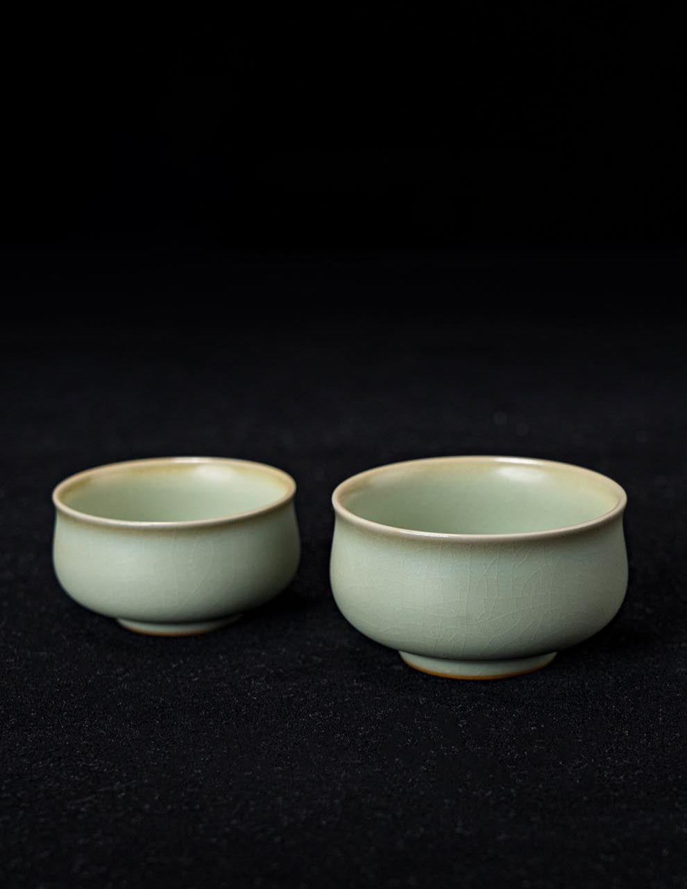 Ru-Style Celadon Teacup – Handcrafted Porcelain with Natural Crackle Glaze