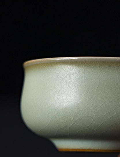 Ru-Style Celadon Teacup – Handcrafted Porcelain with Natural Crackle Glaze