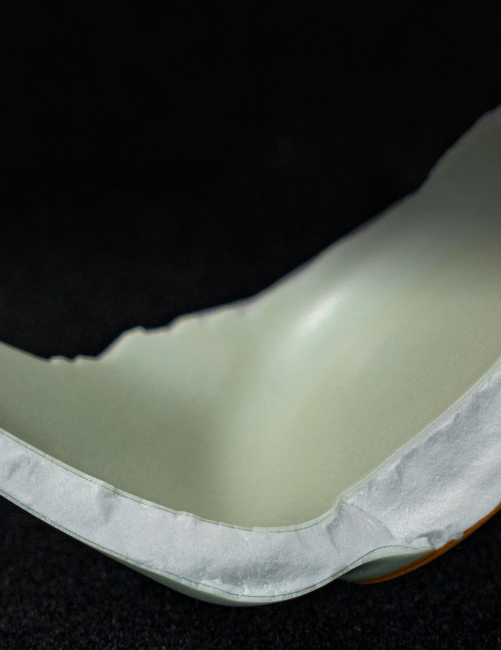 Ru-Style Celadon Teacup – Handcrafted Porcelain with Natural Crackle Glaze
