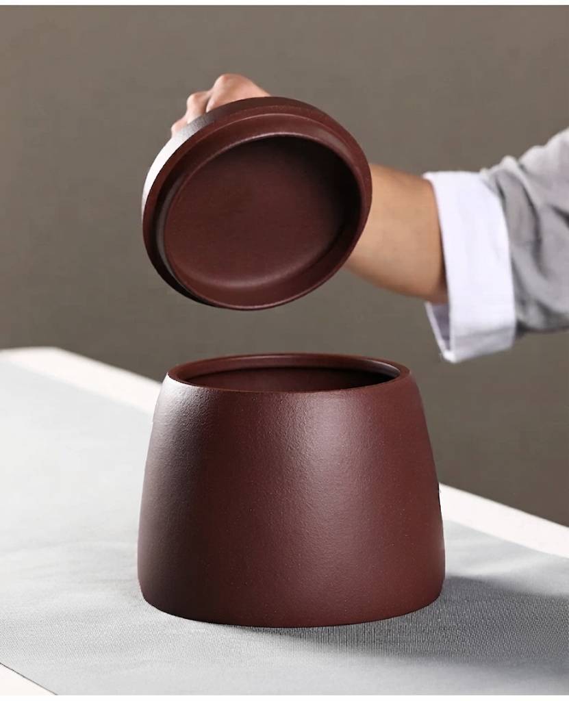 Large Thickened Yixing Purple Clay Tea Storage Jar For Pu Erh Tea 700g Capacity