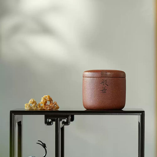 Small Yixing Zisha Tea Leaf Jar in Raw Ore Coarse Sand Clay with Seal Script Carving