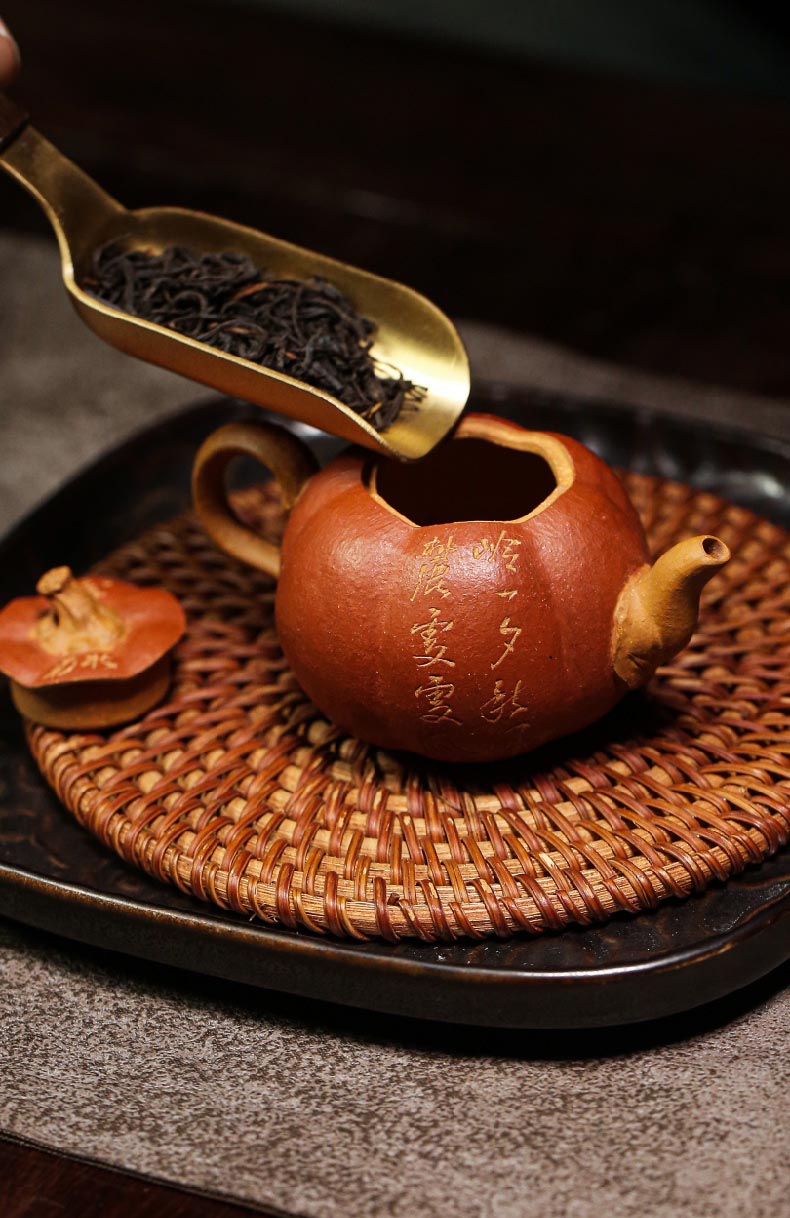 Yixing Zisha Mini Pumpkin Teapot - Handcrafted Elegance in Duan Clay