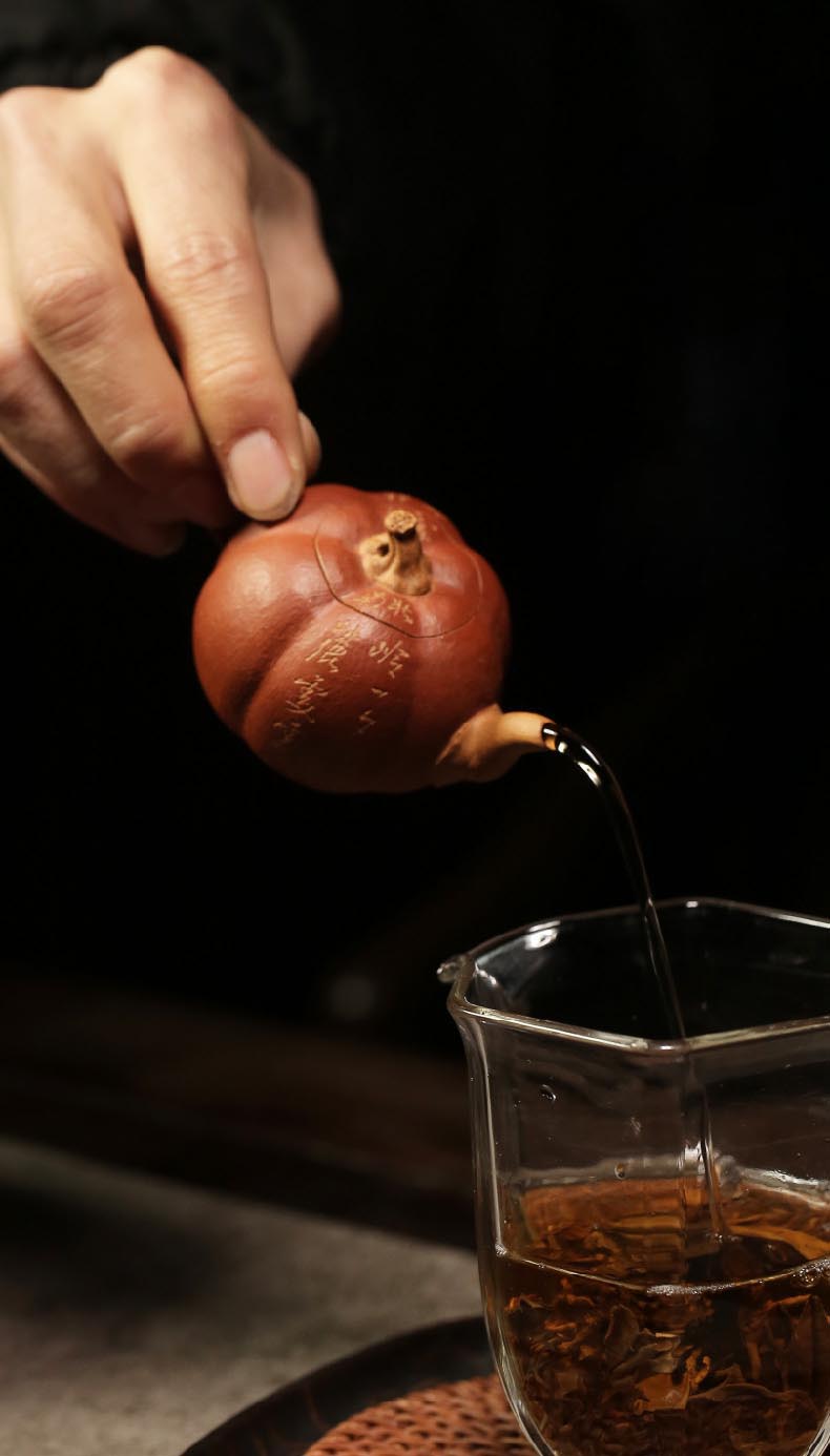Yixing Zisha Mini Pumpkin Teapot - Handcrafted Elegance in Duan Clay