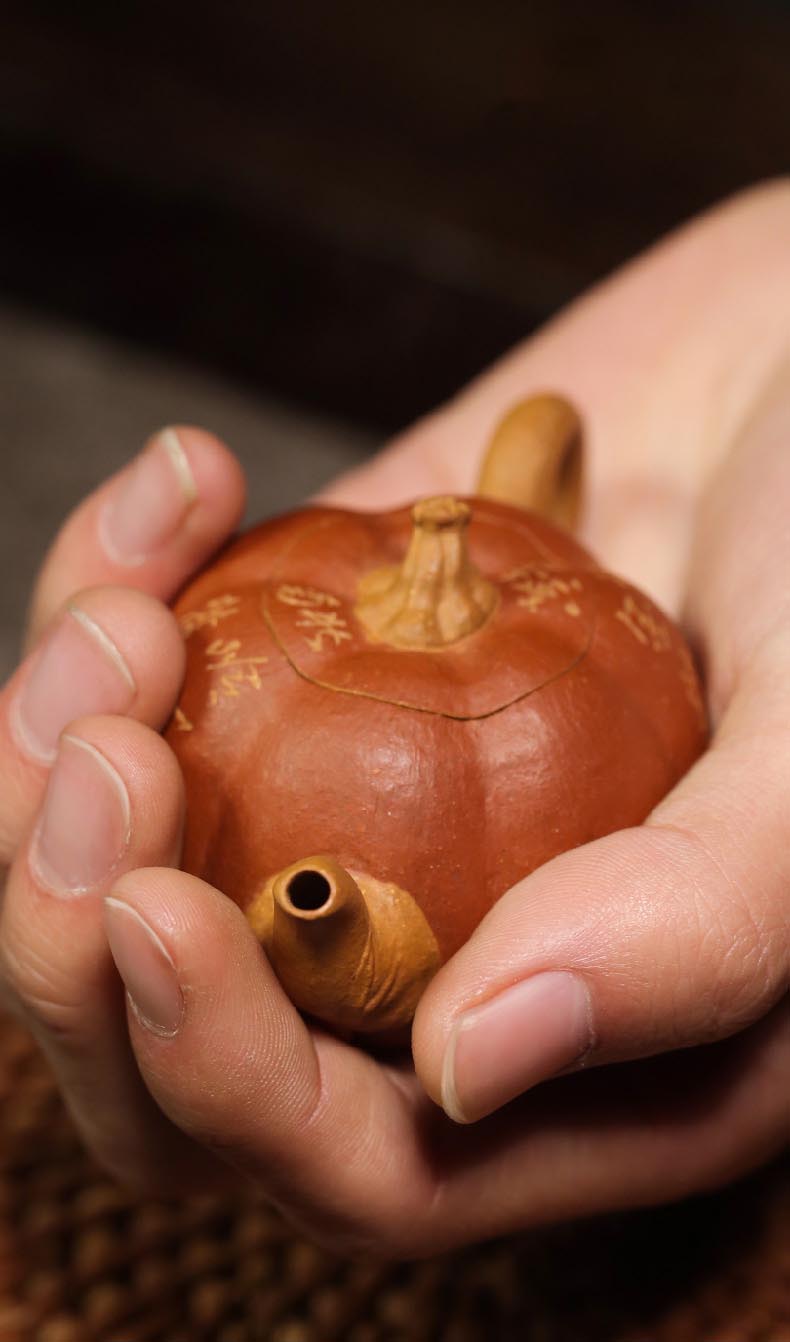 Yixing Zisha Mini Pumpkin Teapot - Handcrafted Elegance in Duan Clay