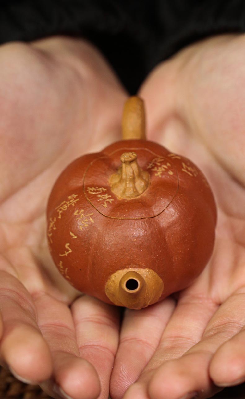Yixing Zisha Mini Pumpkin Teapot - Handcrafted Elegance in Duan Clay